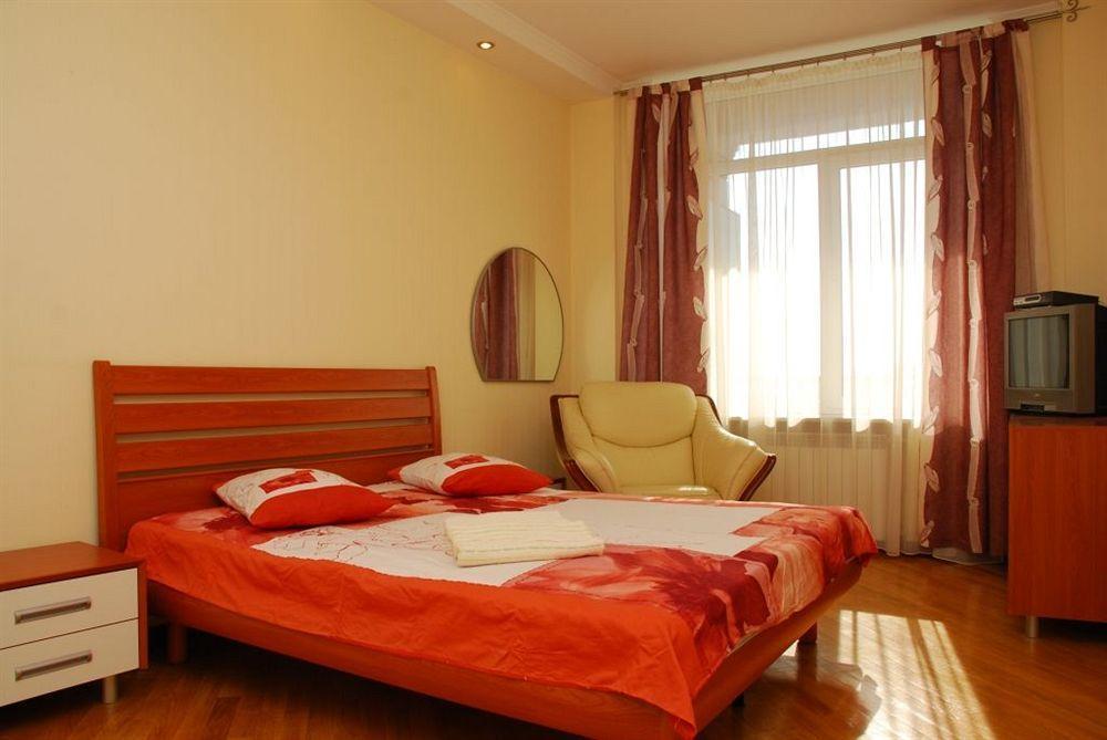Pecherskie Lipki Hotel Kiev Eksteriør billede