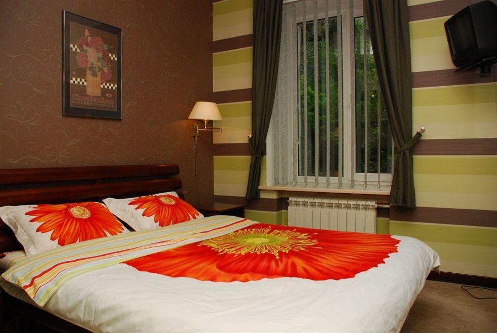 Pecherskie Lipki Hotel Kiev Eksteriør billede